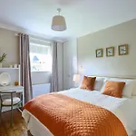 Casa de Férias Luxurious Tranquil Private Sleeps 8 Free Parking *
