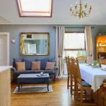 Luxurious Tranquil Private Sleeps 8 Free Parking Navan