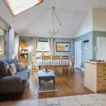 Luxurious Tranquil Private Sleeps 8 Free Parking Casa de Férias Navan