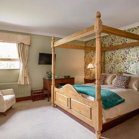 Luxurious Tranquil Private Sleeps 8 Free Parking Prázdninový dům *