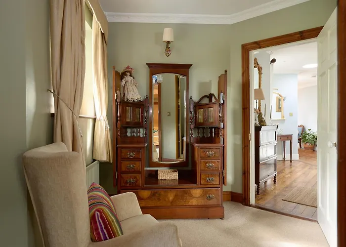 Luxurious Tranquil Private Sleeps 8 Free Parking Дом отдыха Наван