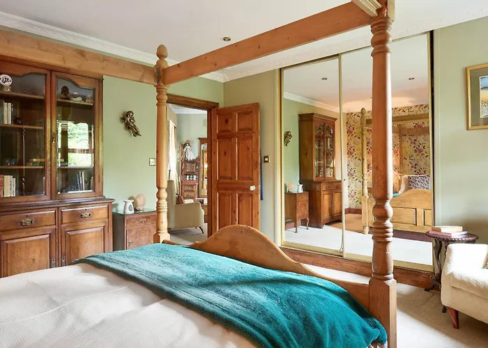 Luxurious Tranquil Private Sleeps 8 Free Parking * Наван